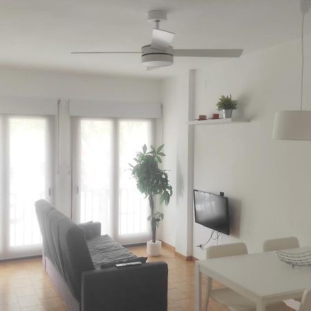 Ferienwohnung Apartamento Renovado, Luminoso, A 300M De La Playa Empuriabrava Exterior foto